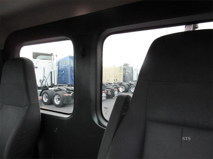 Used 2018 FREIGHTLINER CASCADIA 126