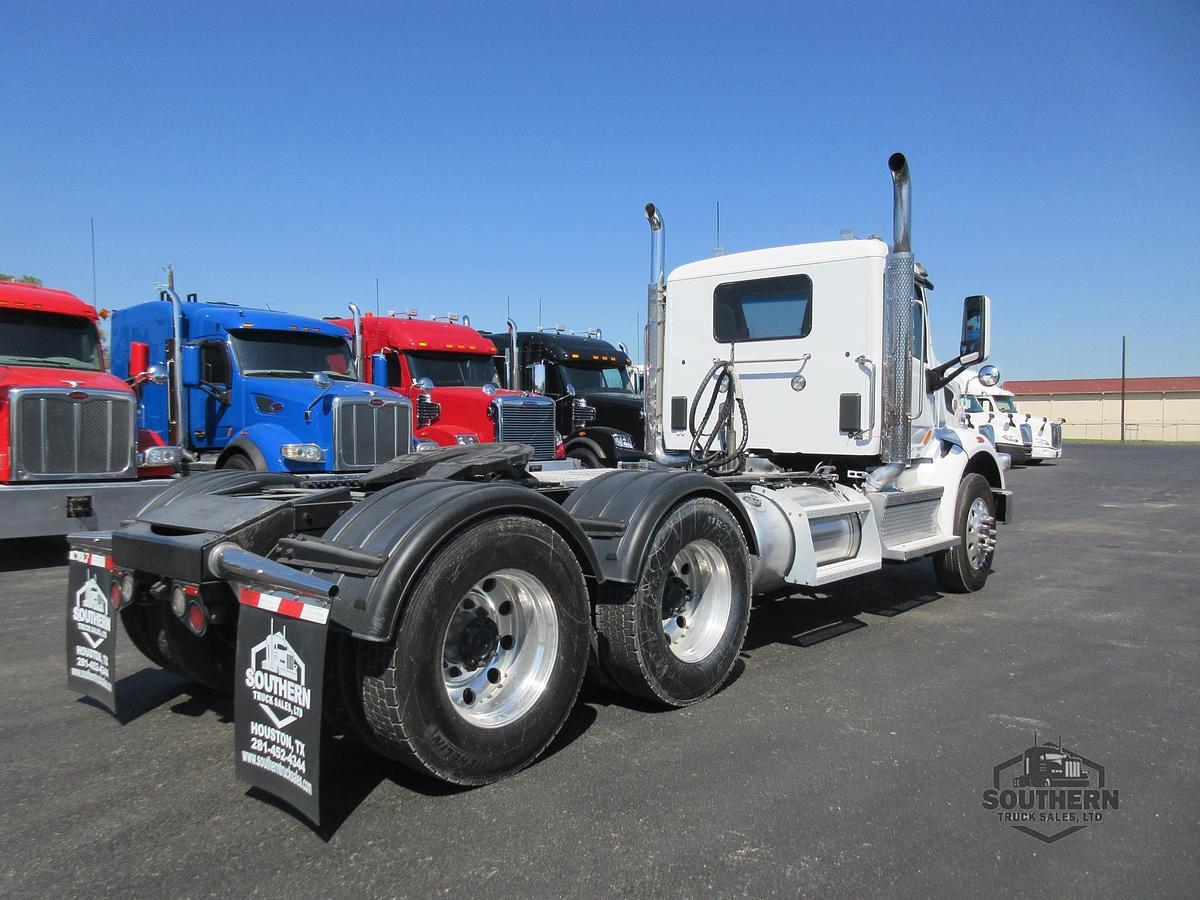 Used 2020 PETERBILT 567