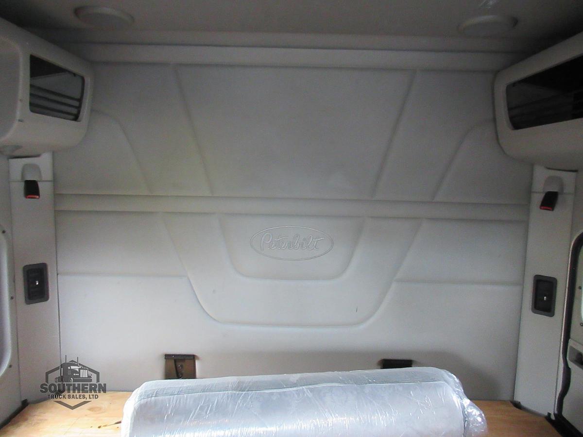 Used 2020 PETERBILT 567