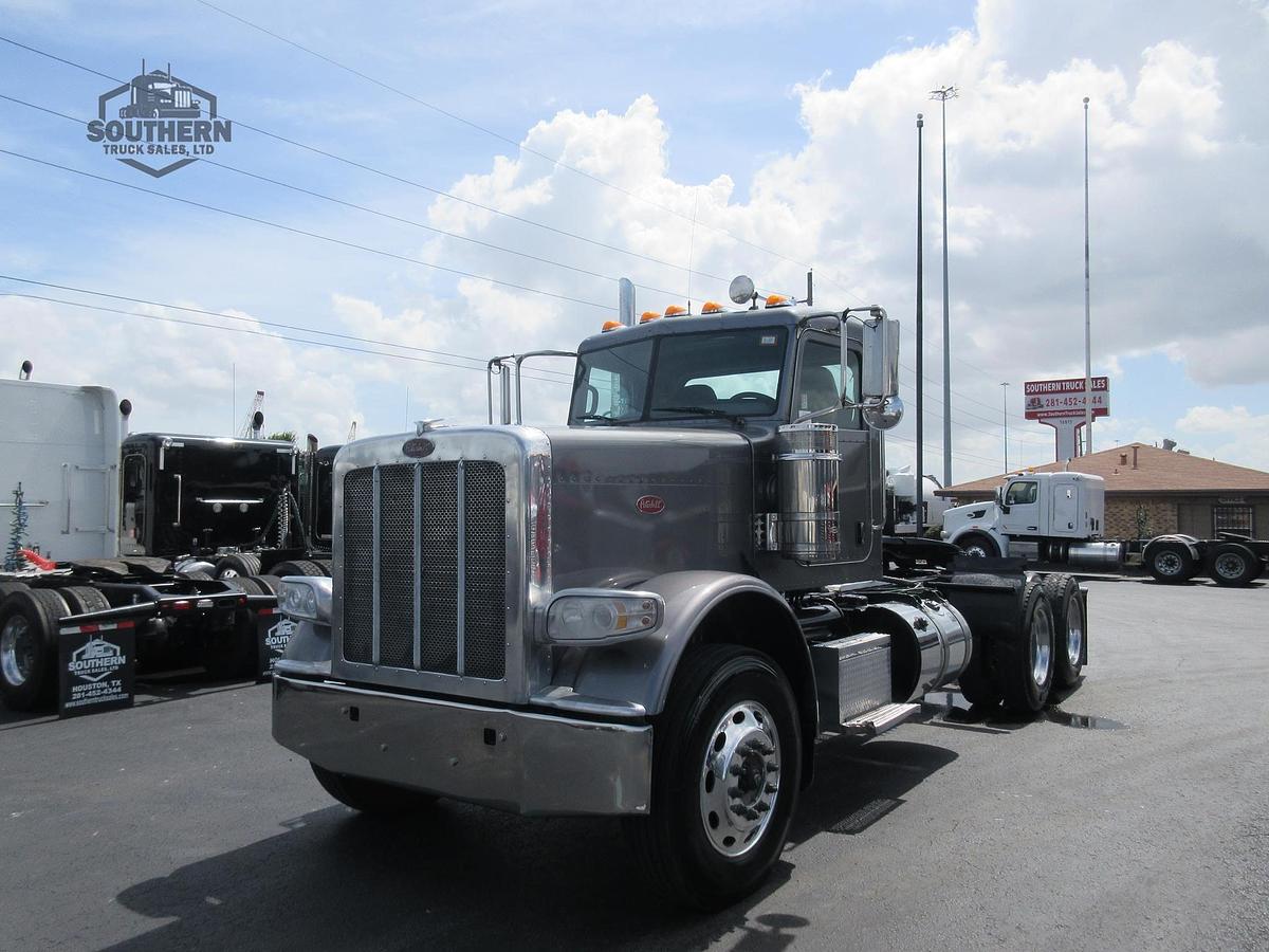 Used 2022 PETERBILT 389