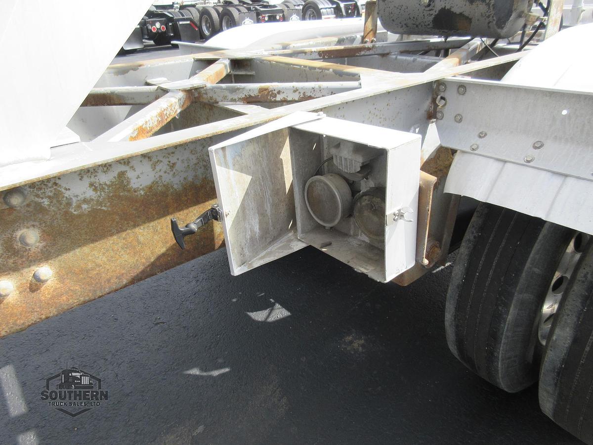 Used 2010 VANTAGE Tandem Axle