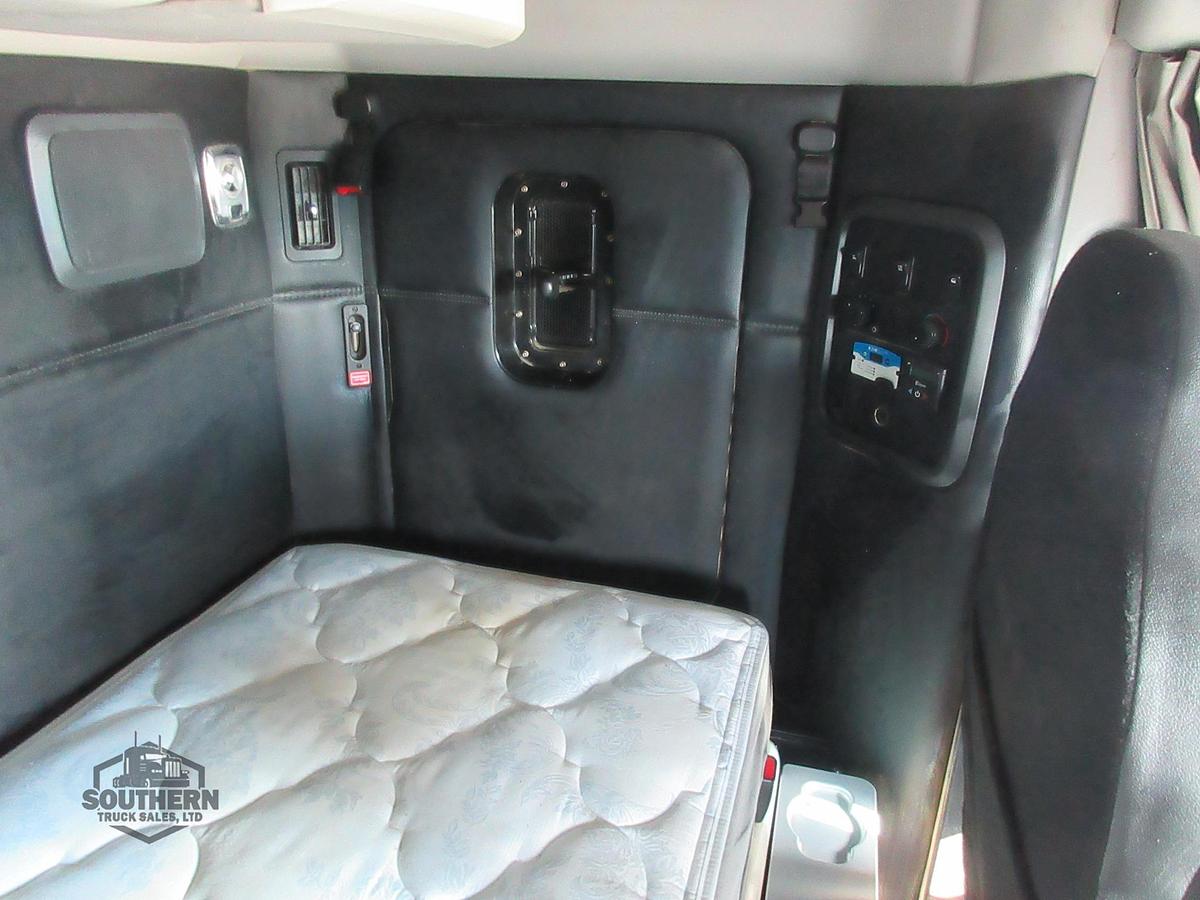 Used 2023 KENWORTH T880