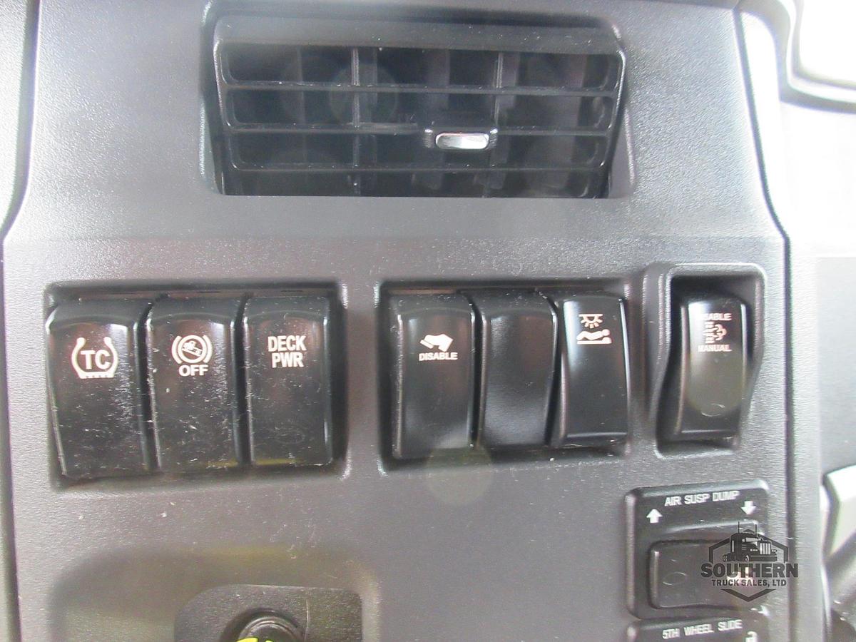 Used 2019 PETERBILT 567