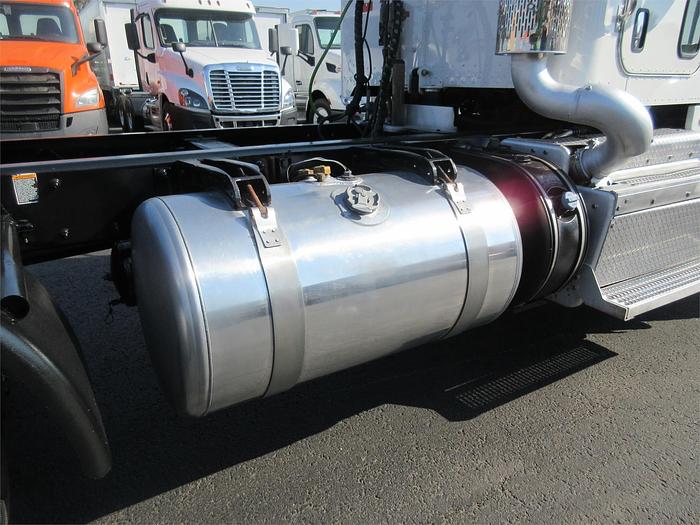 Used 2015 PETERBILT 365