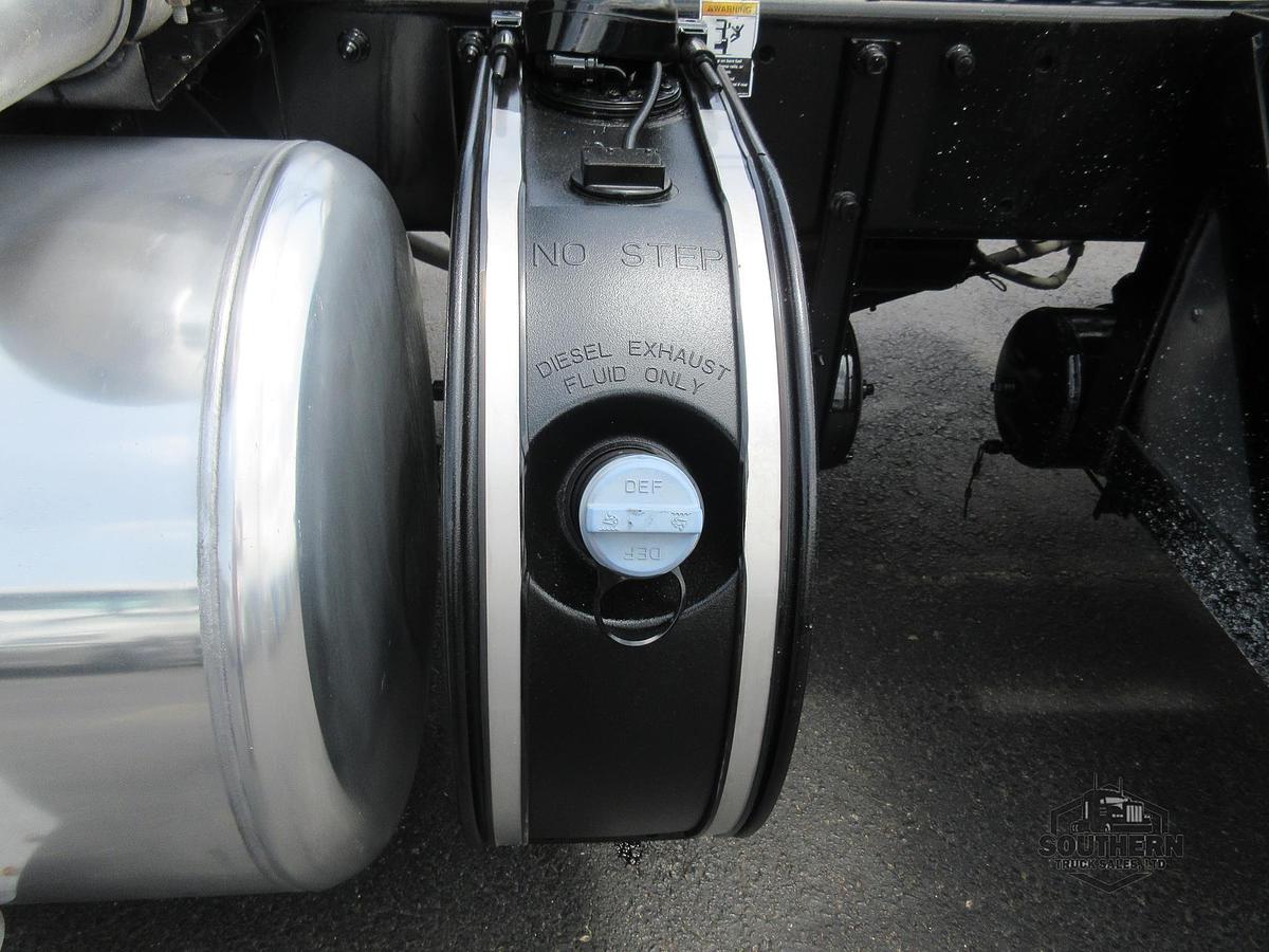 Used 2018 PETERBILT 389