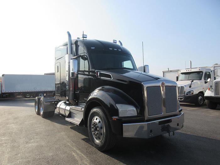 Used 2021 KENWORTH T880