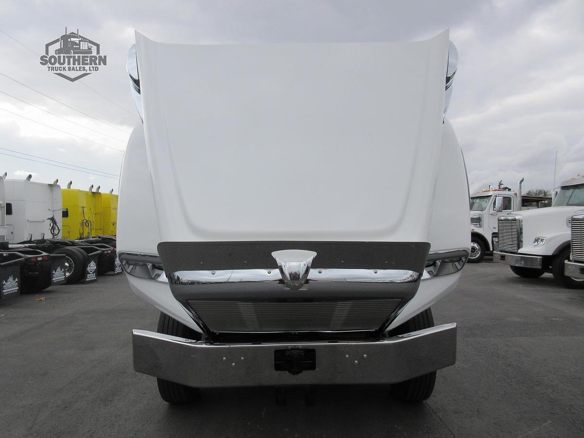 Used 2019 FREIGHTLINER CORONADO 122 SD