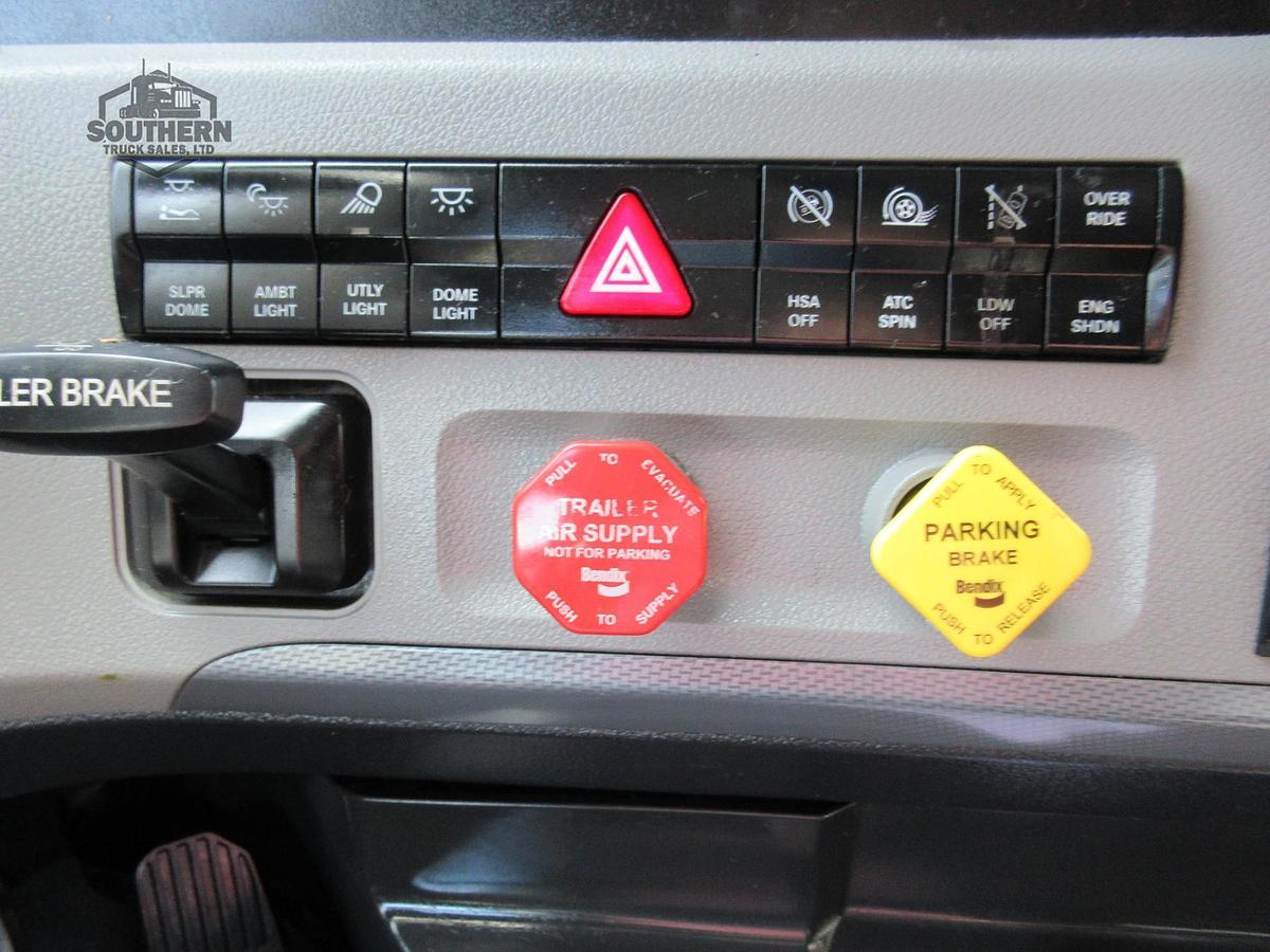 Used 2020 FREIGHTLINER CASCADIA 126