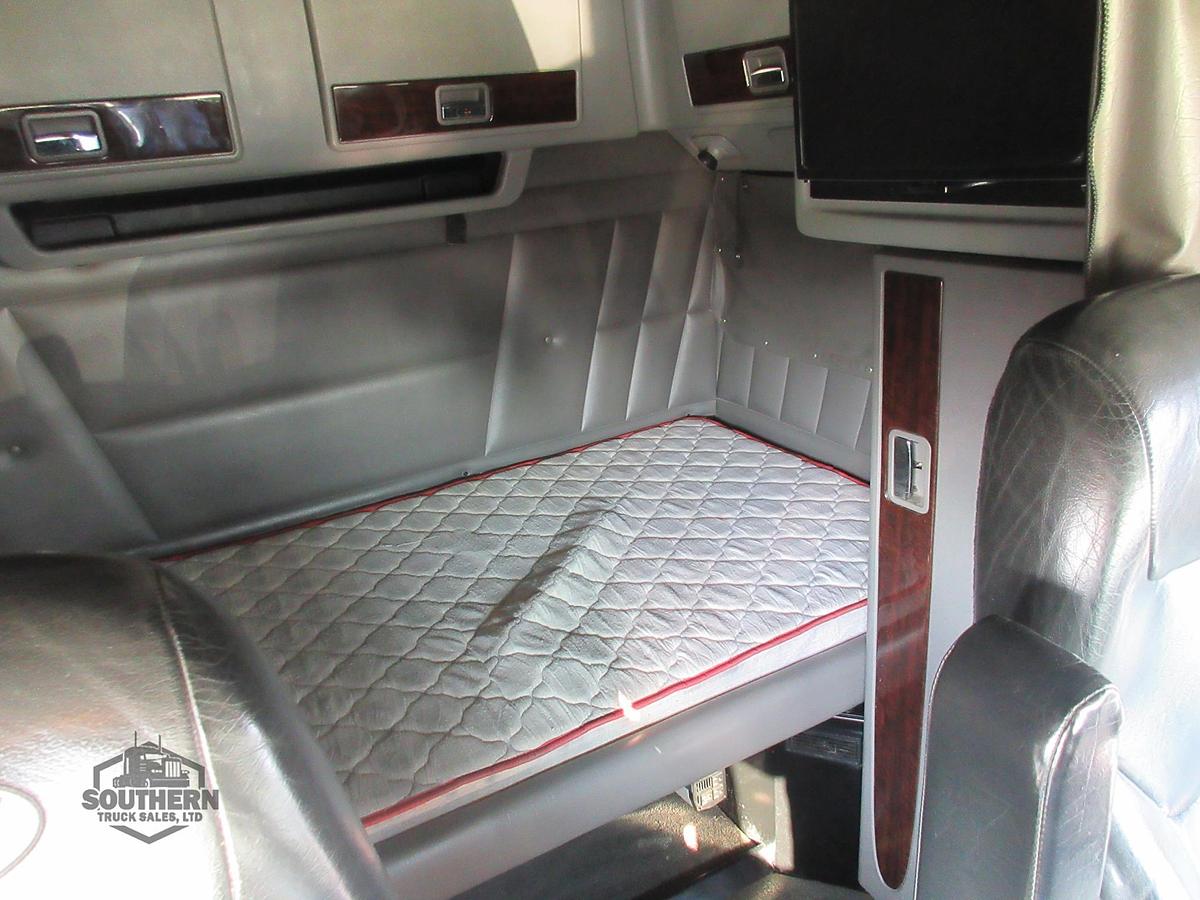 Used 2019 PETERBILT 389