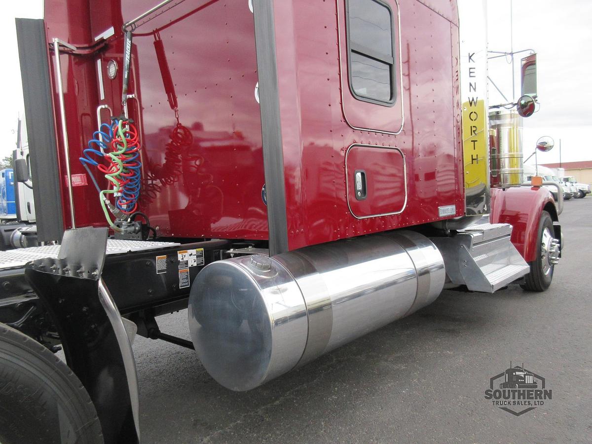 Used 2023 KENWORTH W900L