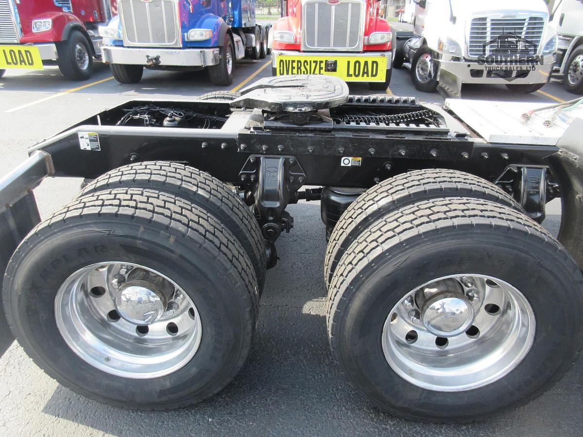 Used 2019 PETERBILT 389