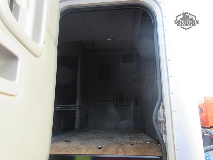 Used 2015 PETERBILT 579