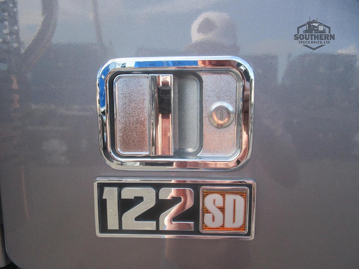 Used 2020 FREIGHTLINER 122SD