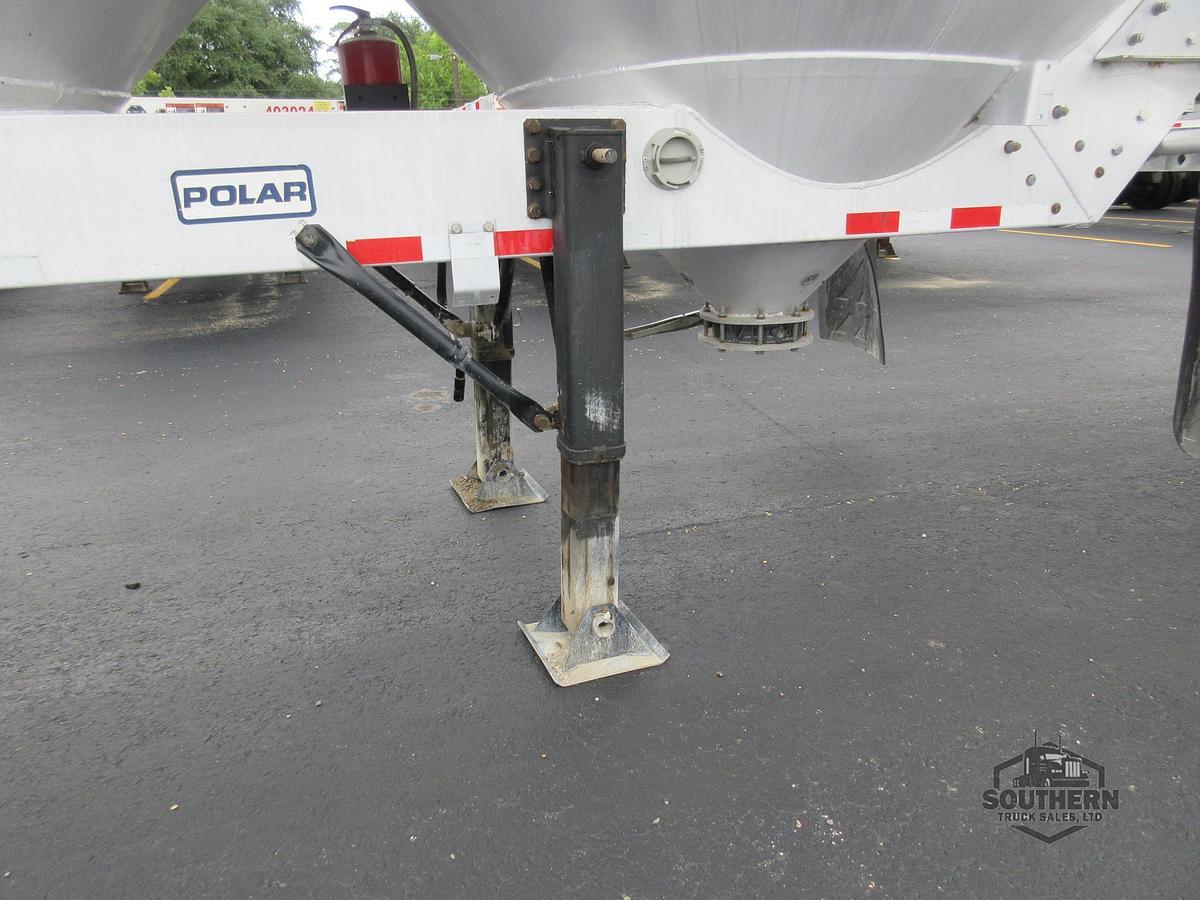 Used 2010 POLAR Tandem Axle