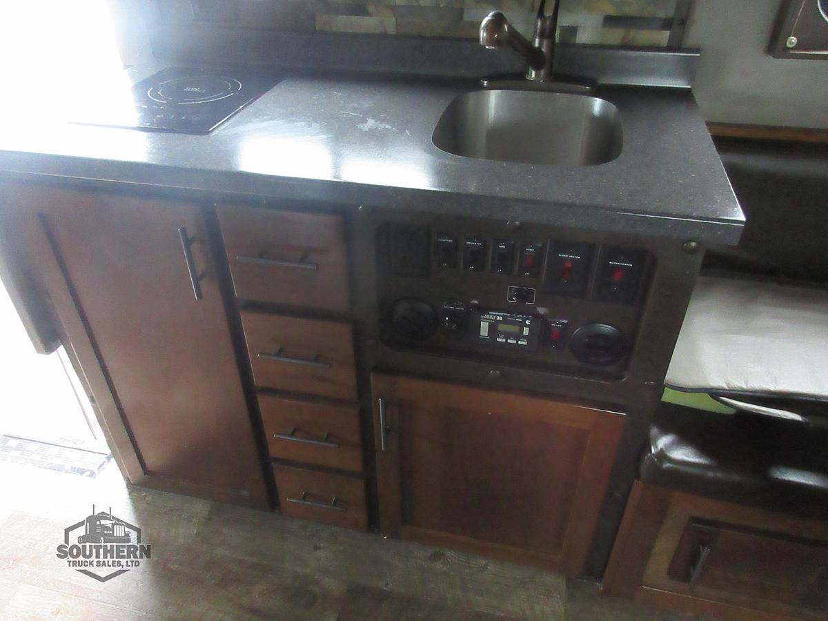 Used 2020 PETERBILT 579 ARI