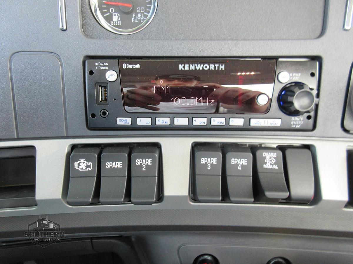 Used 2025 KENWORTH T880
