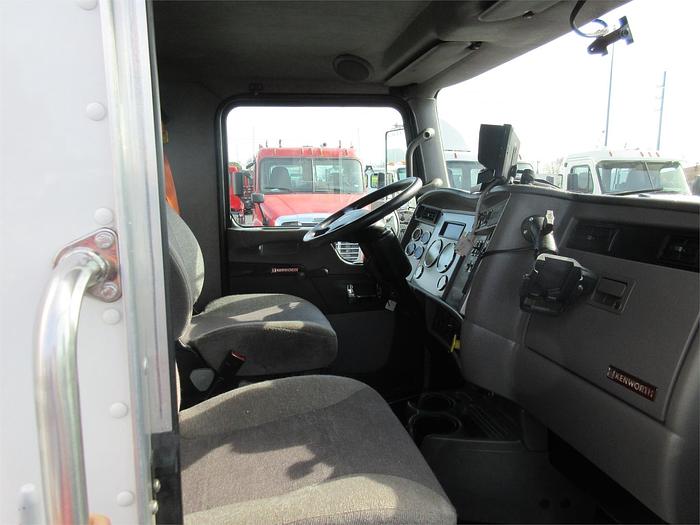 Used 2021 KENWORTH T270