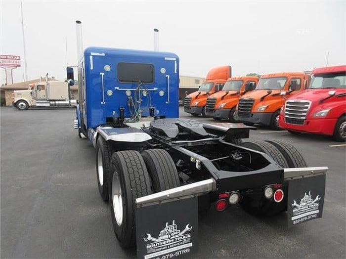 Used 2018 PETERBILT 389