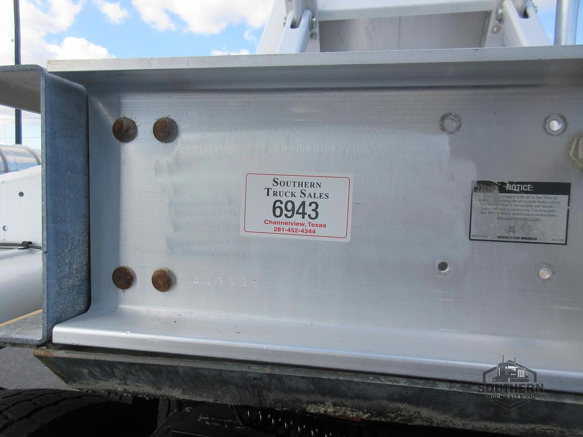 Used 2011 POLAR 41 ft