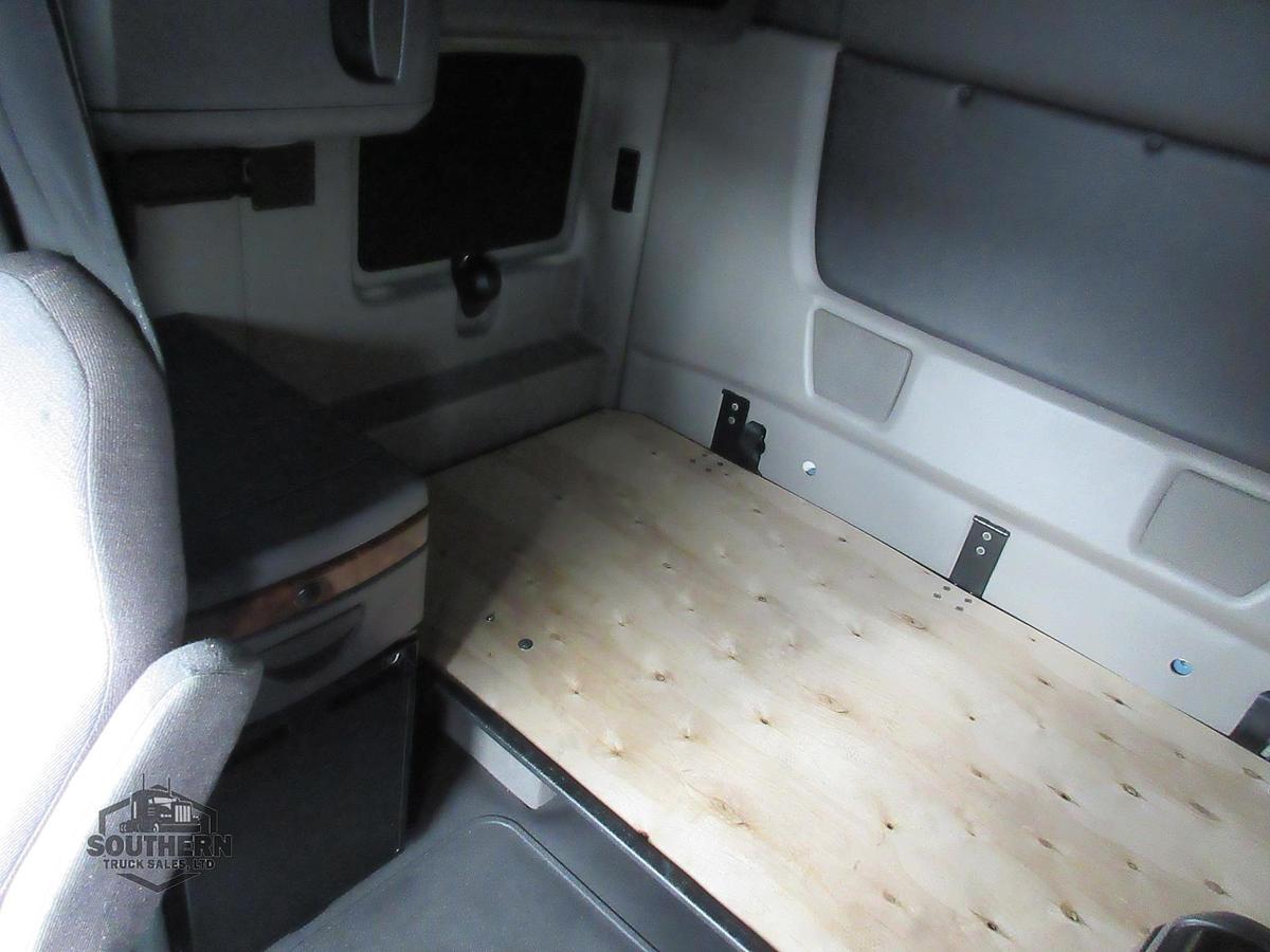 Used 2021 INTERNATIONAL LT