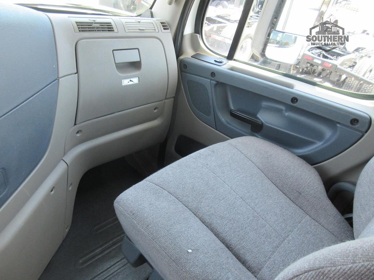 Used 2018 FREIGHTLINER CASCADIA 125