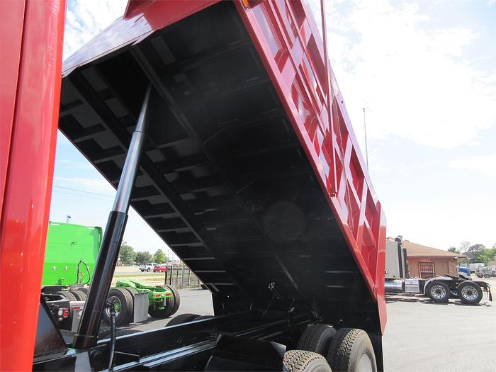 Used 2017 FREIGHTLINER CASCADIA 125