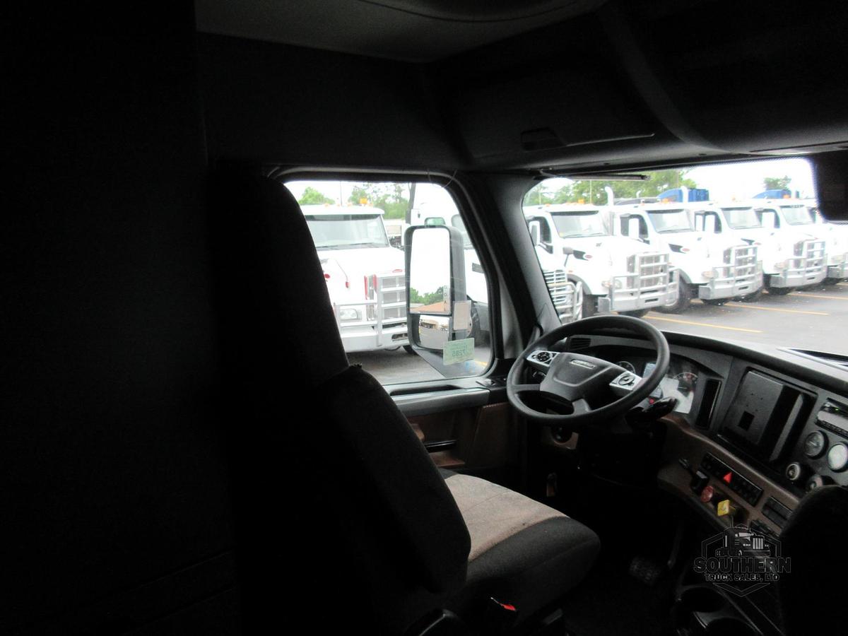 Used 2020 FREIGHTLINER CASCADIA 126