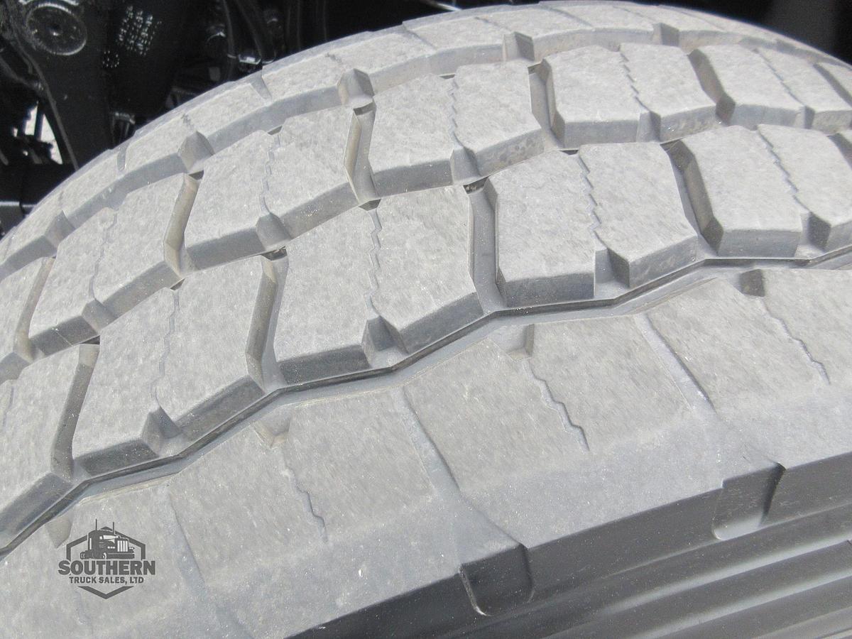 Used 2015 FREIGHTLINER CORONADO 122 SD