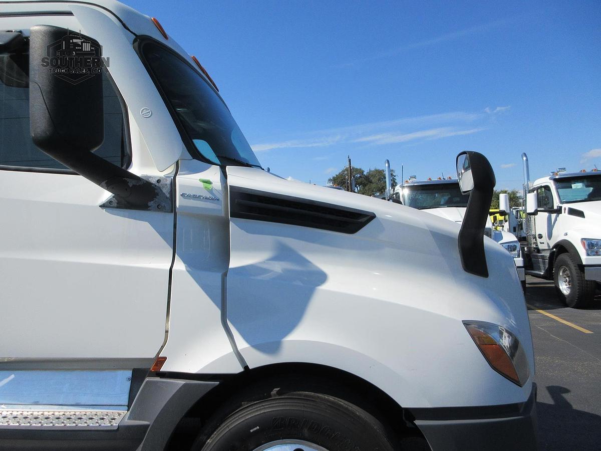 Used 2021 FREIGHTLINER CASCADIA 116