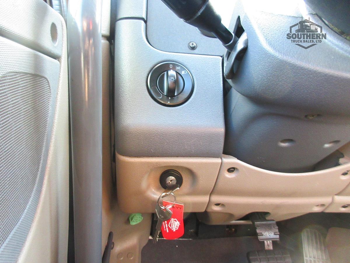 Used 2018 FREIGHTLINER CASCADIA 113