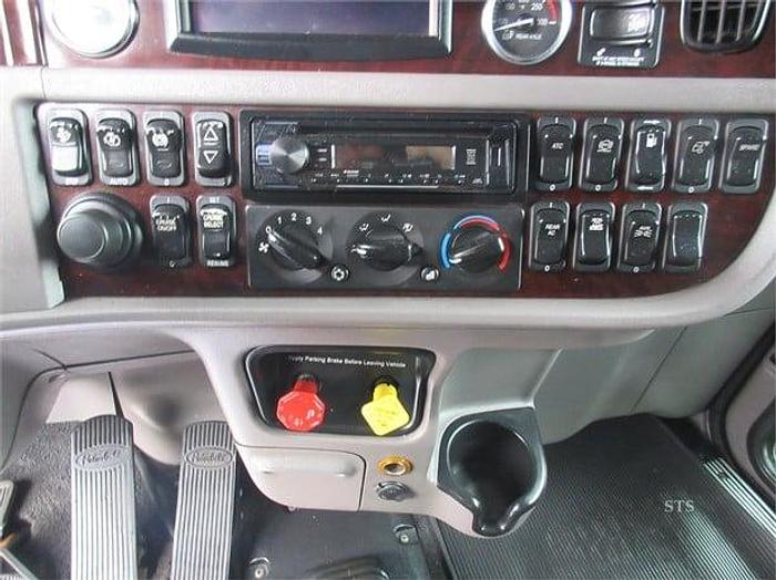 Used 2018 PETERBILT 389