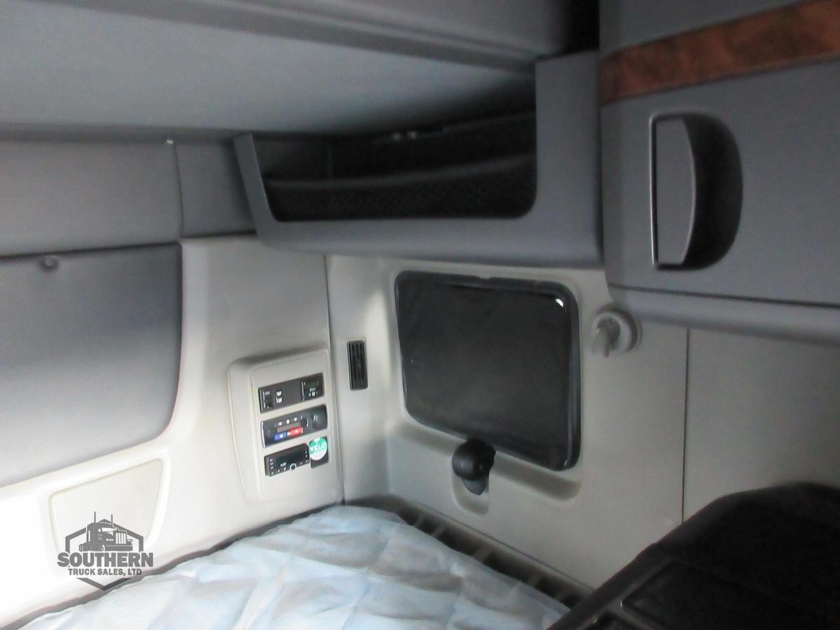 Used 2021 INTERNATIONAL LT