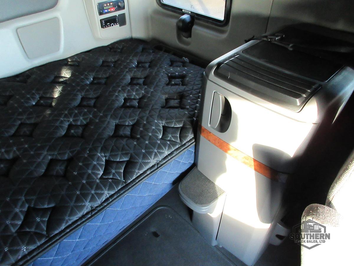 Used 2021 INTERNATIONAL LT