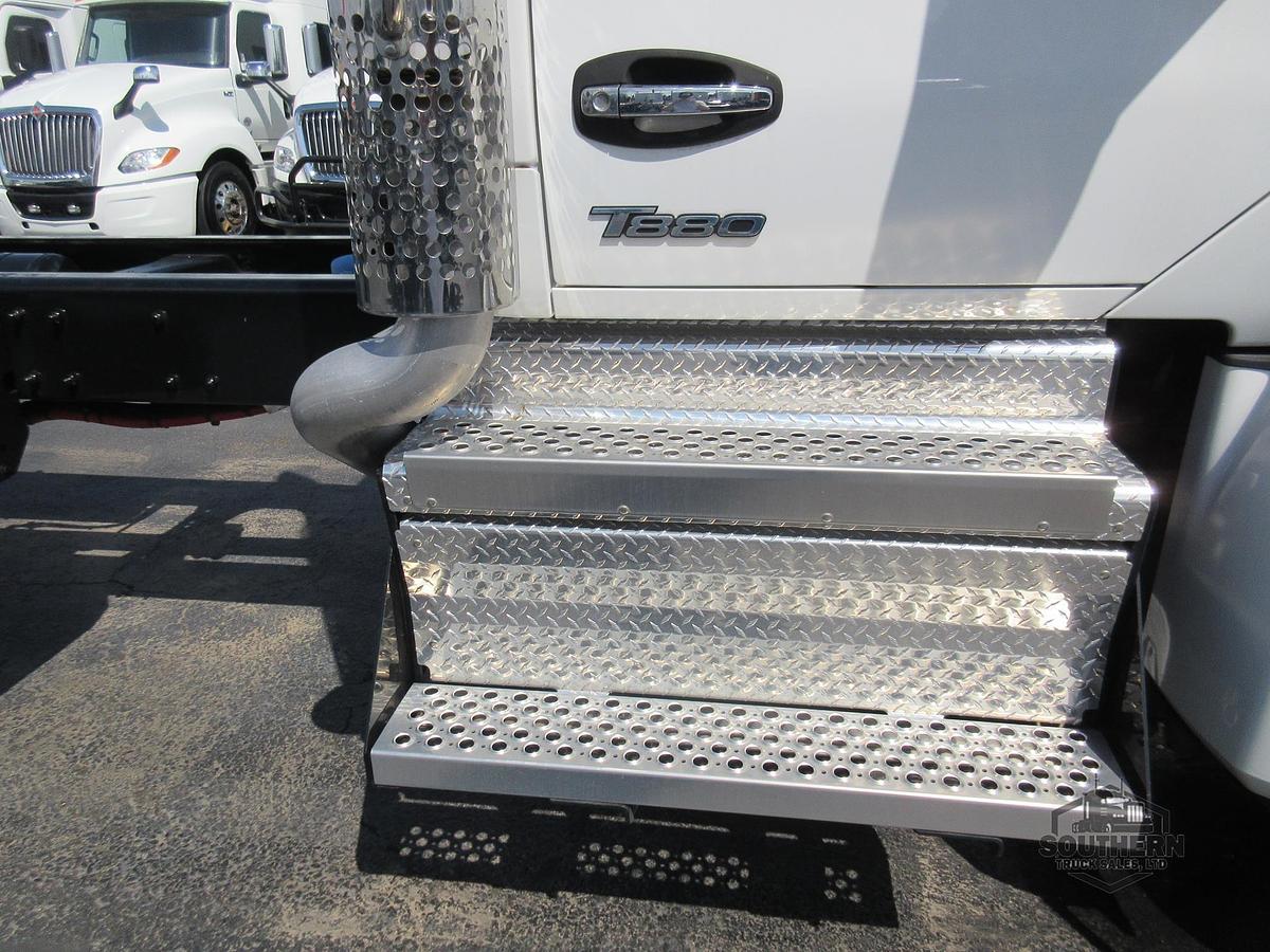 Used 2025 KENWORTH T880