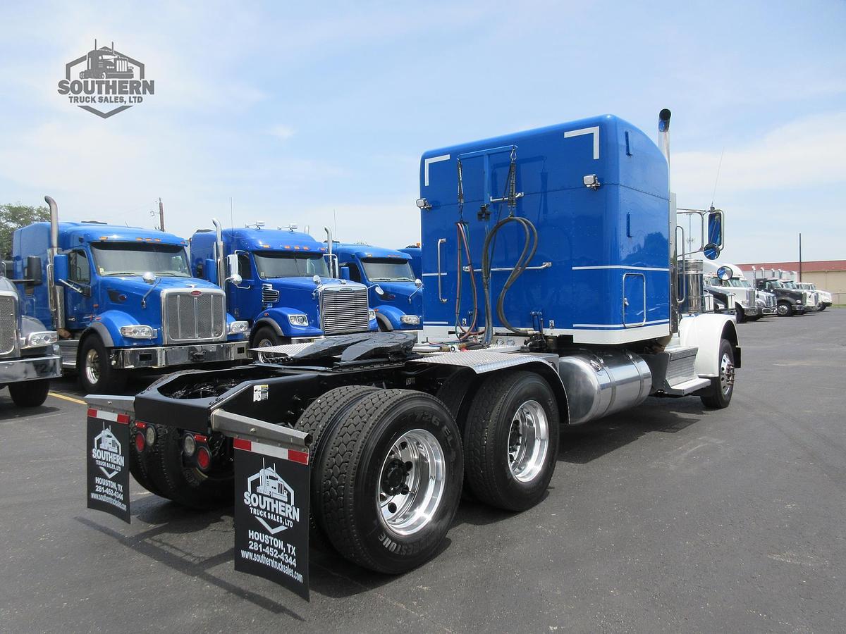 Used 2019 PETERBILT 389