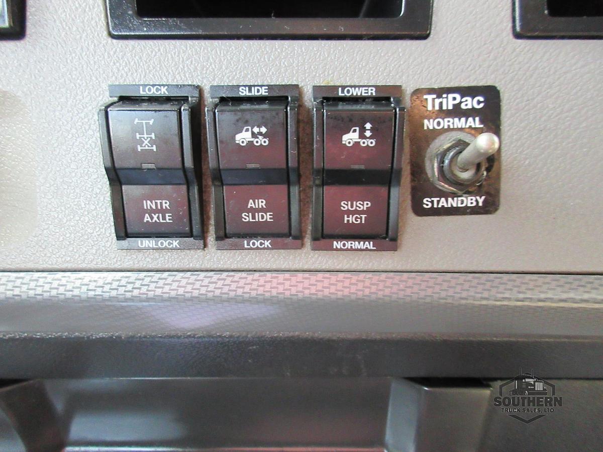 Used 2020 FREIGHTLINER CASCADIA 126