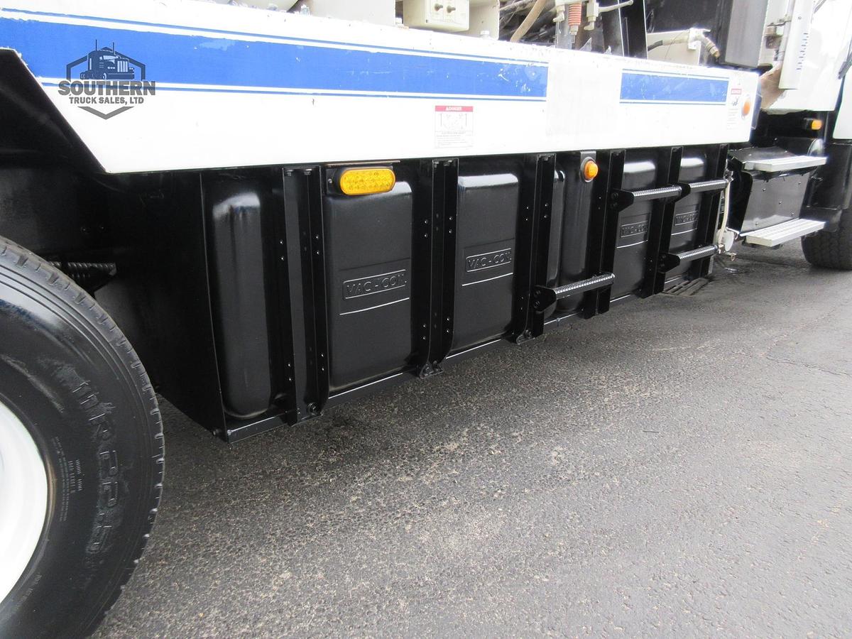 Used 2014 FREIGHTLINER 114SD