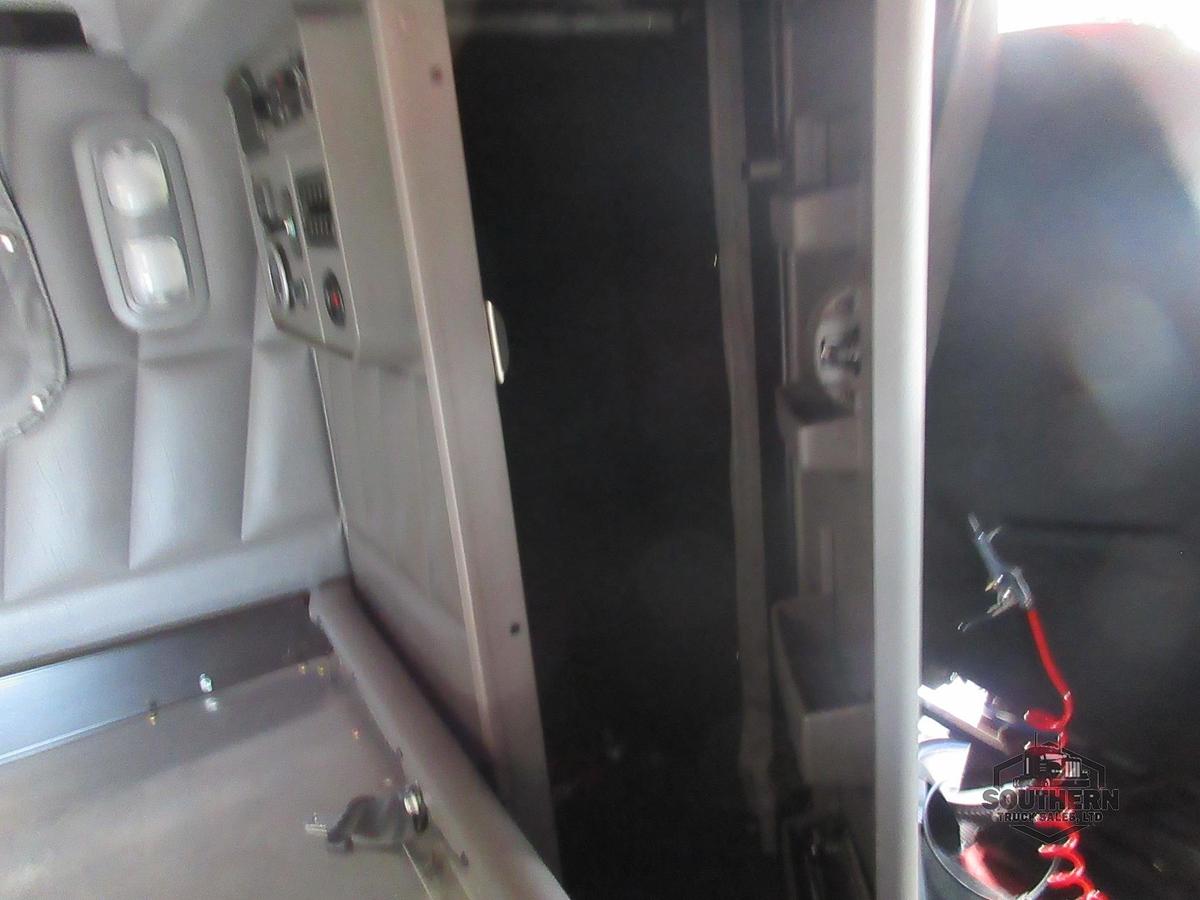 Used 2022 PETERBILT 389