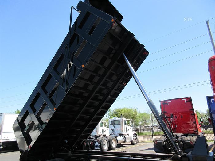 Used 2019 FREIGHTLINER CASCADIA 126