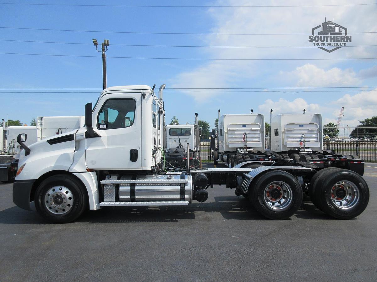 Used 2020 FREIGHTLINER CASCADIA 126