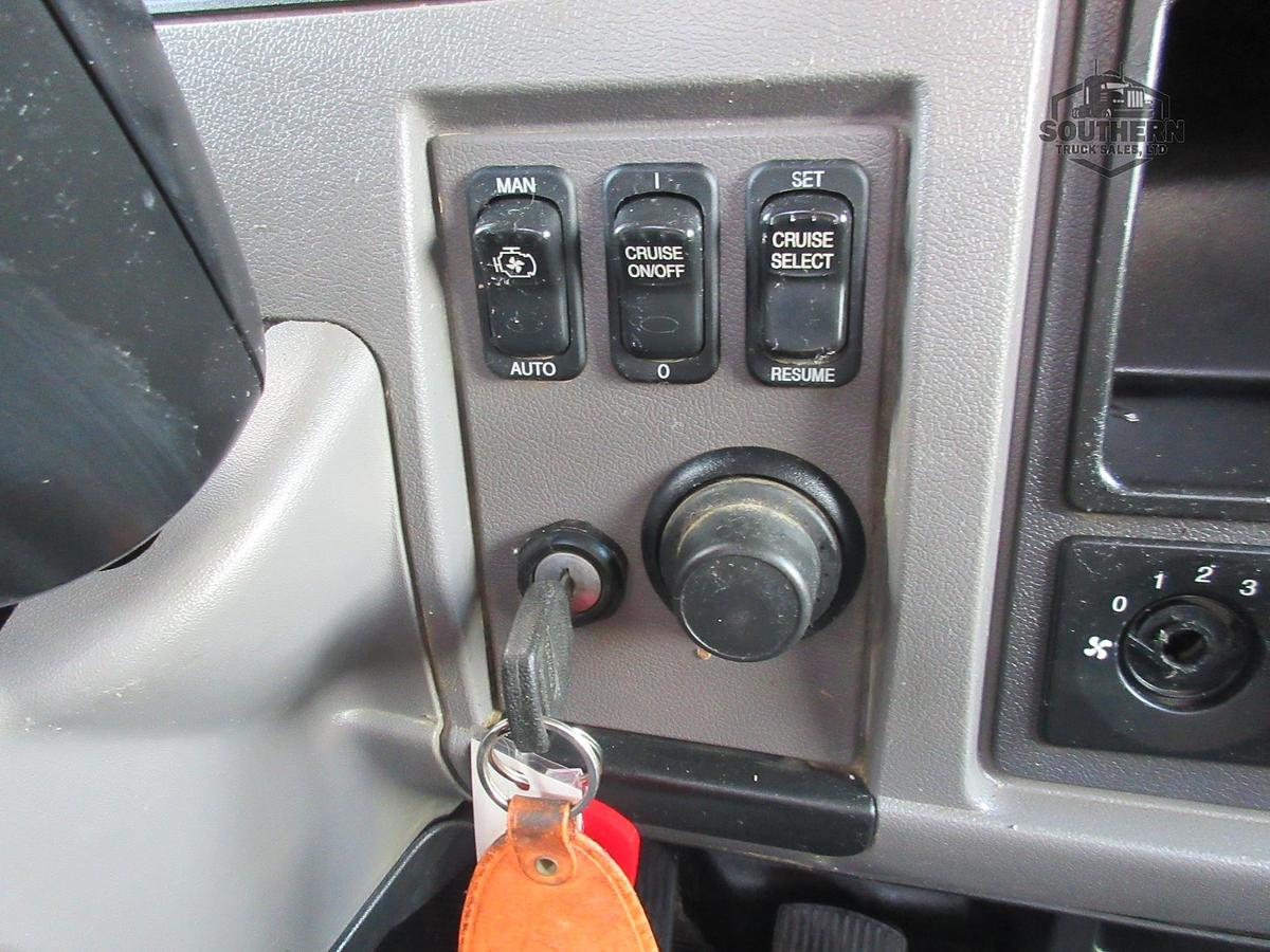 Used 2019 PETERBILT 348