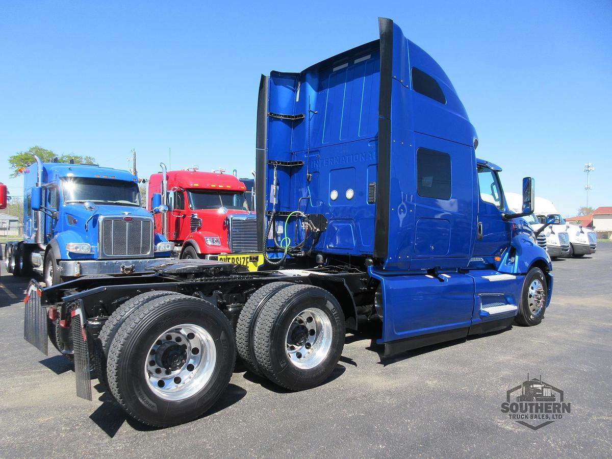 Used 2021 INTERNATIONAL LT