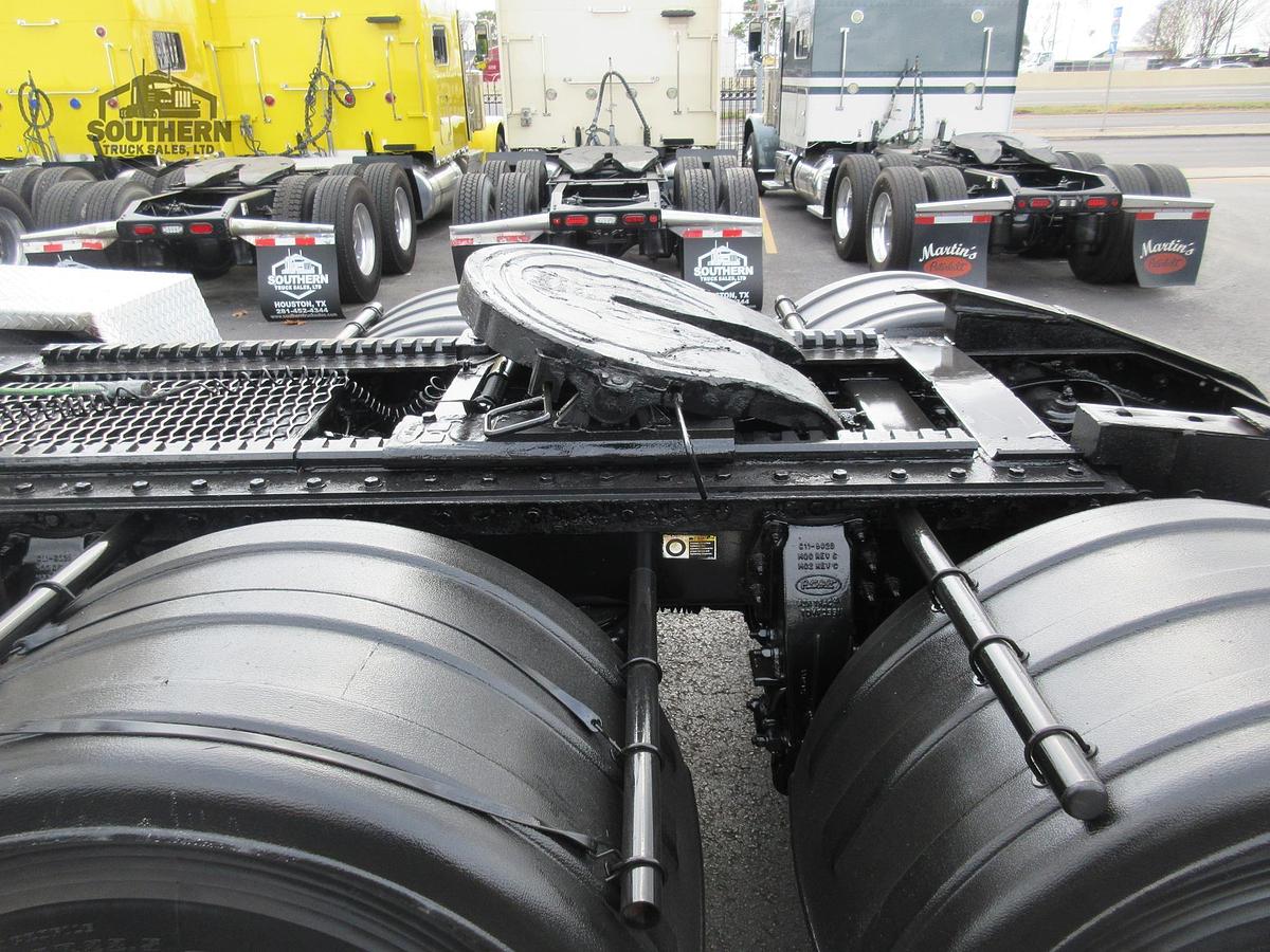 Used 2020 PETERBILT 567