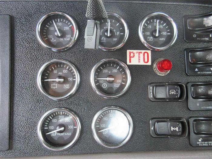 Used 2015 PETERBILT 389