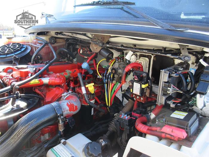 Used 2017 FREIGHTLINER BUSINESS CLASS M2 106