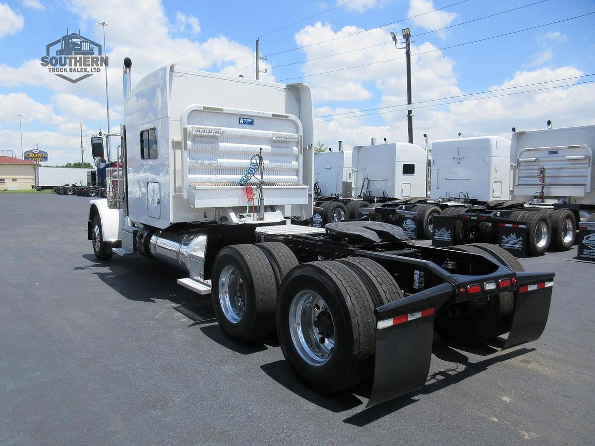 Used 2020 PETERBILT 389