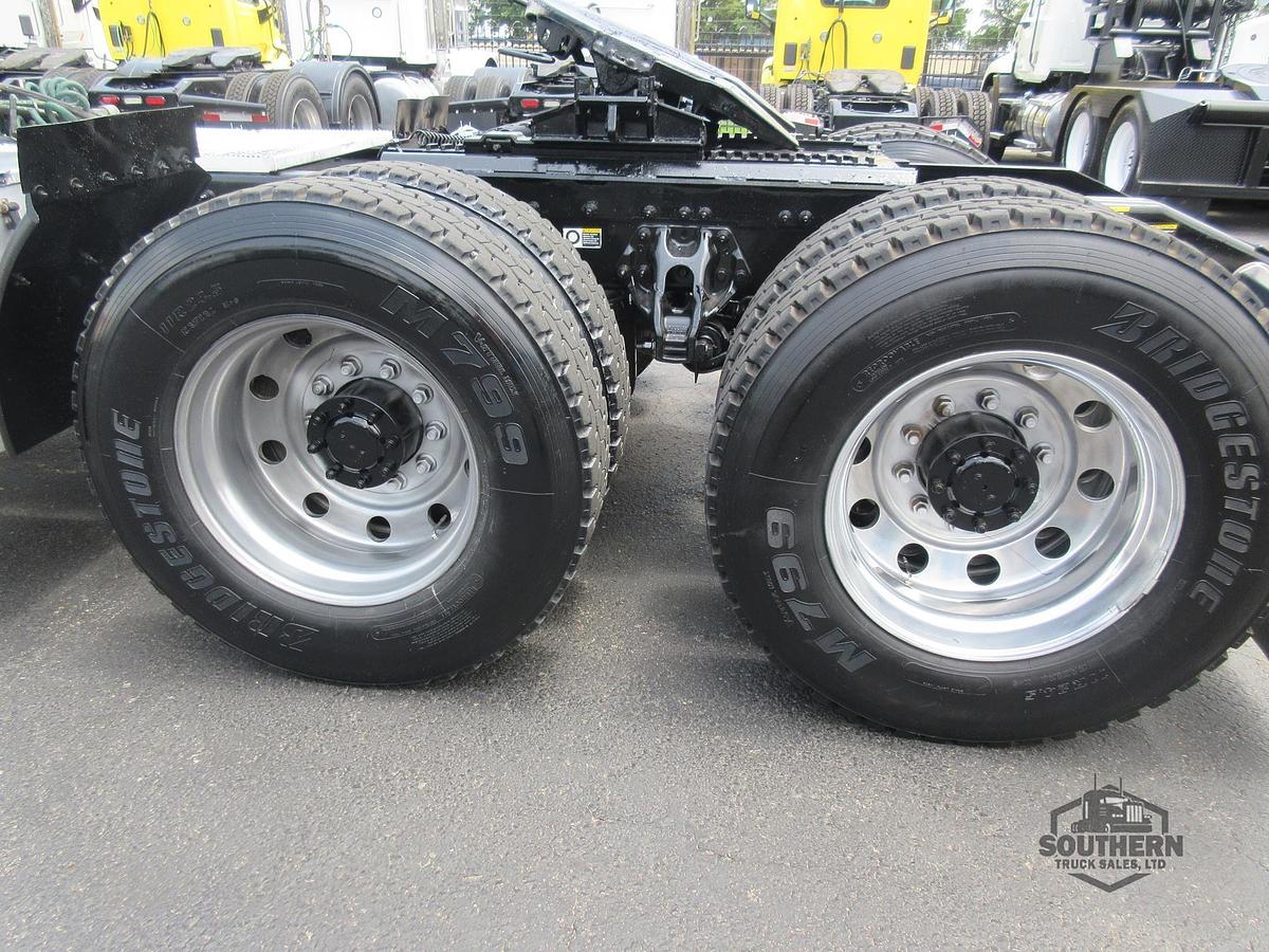 Used 2018 PETERBILT 389