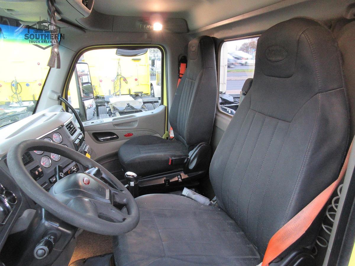 Used 2020 PETERBILT 567