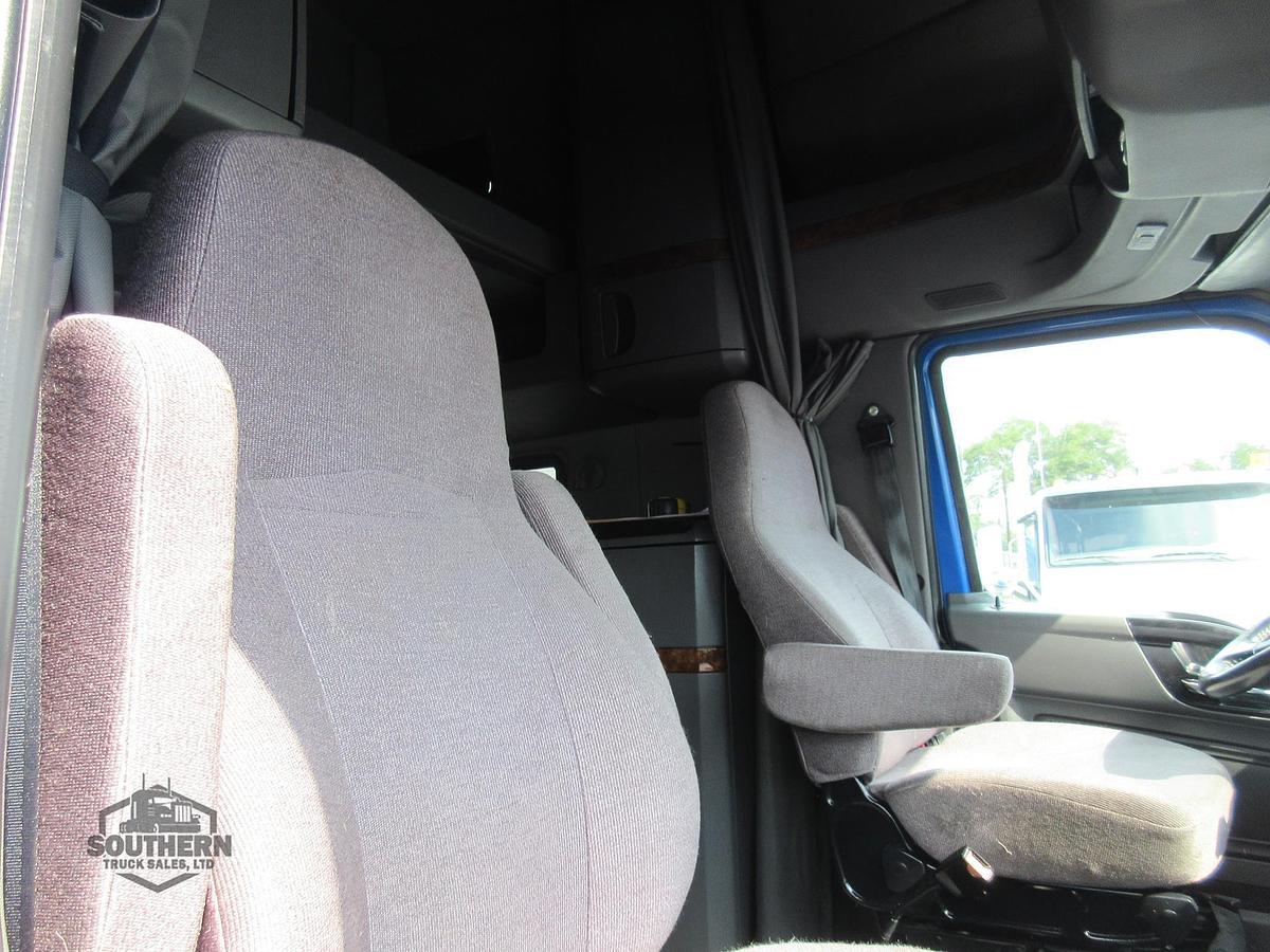 Used 2021 INTERNATIONAL LT