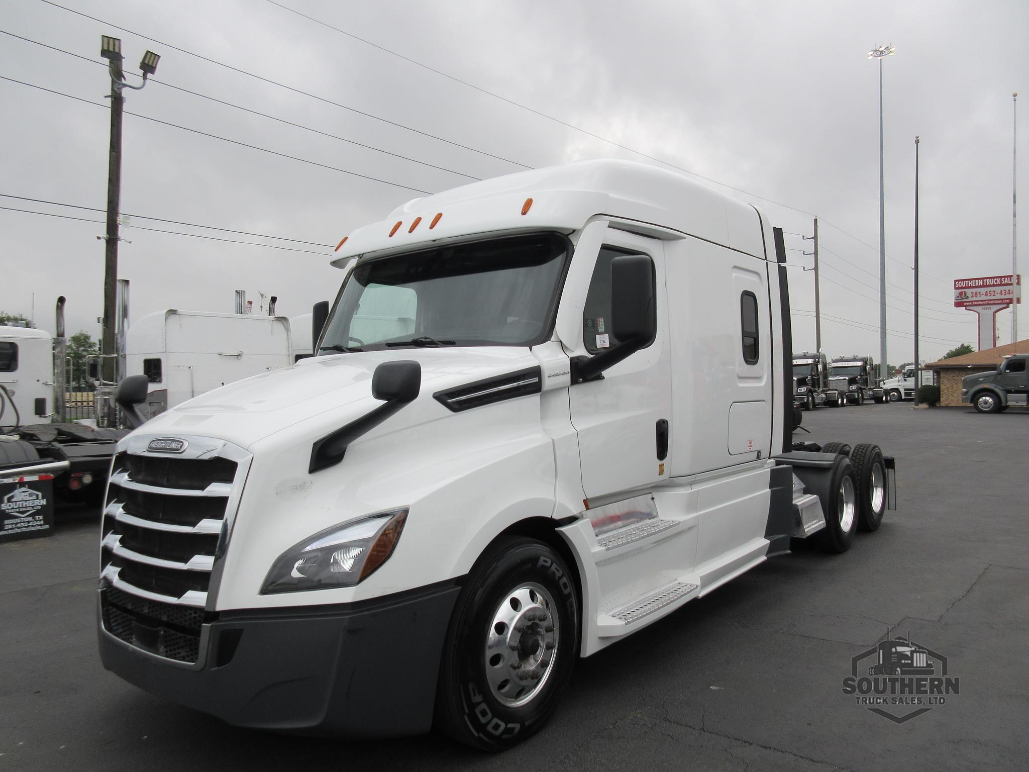 Used 2020 FREIGHTLINER CASCADIA 126